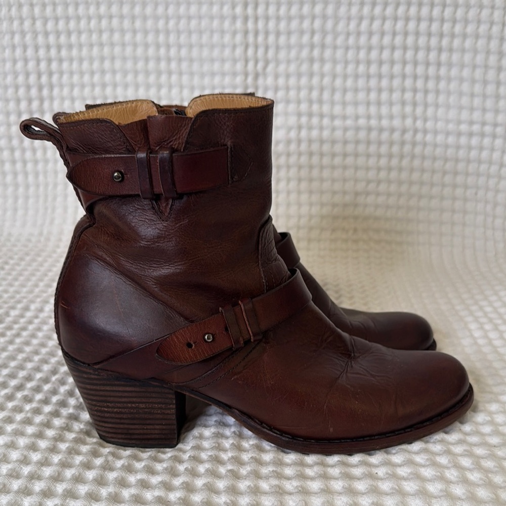Rag & Bone Brown Ankle Boots with Strap Detail